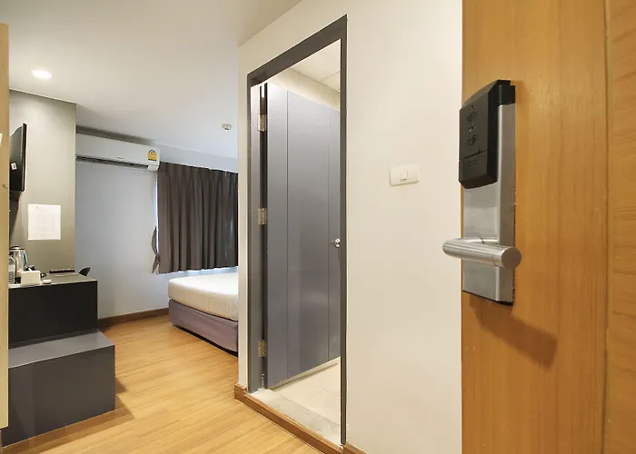 Mybed Sathorn 2*
